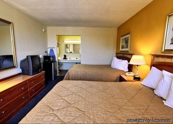 Lodge Econo - Lee