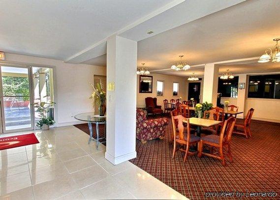 Lodge Econo - Lee *